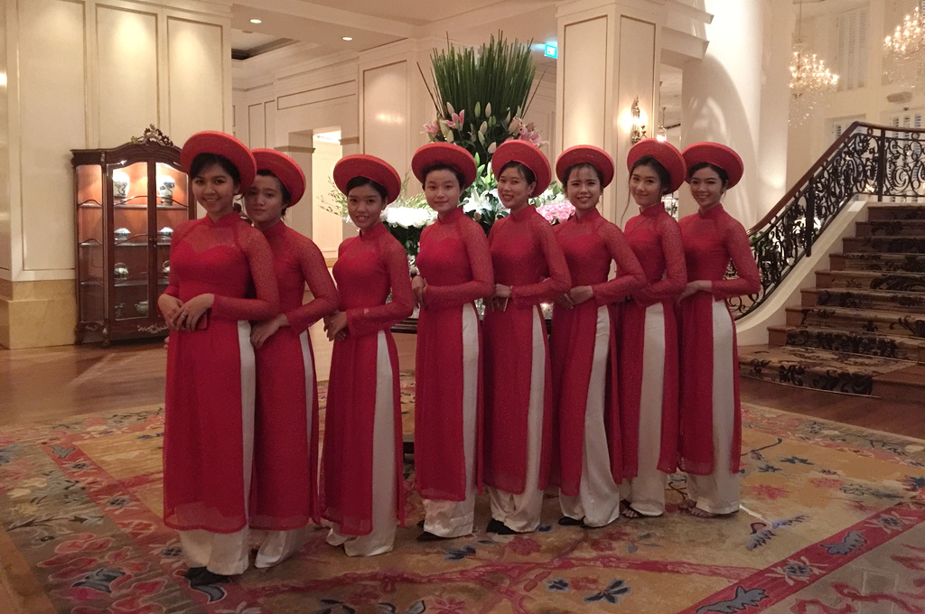 PGs IN TRADITIONAL DRESS "AO DAI"